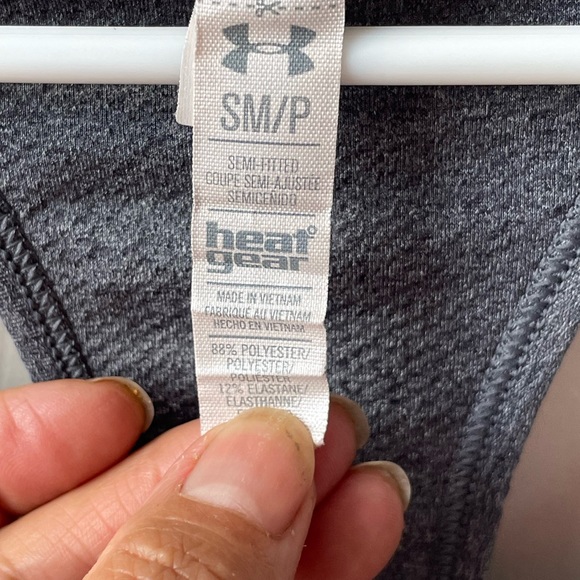 Under Armour tank top SM/P - Picture 6 of 7